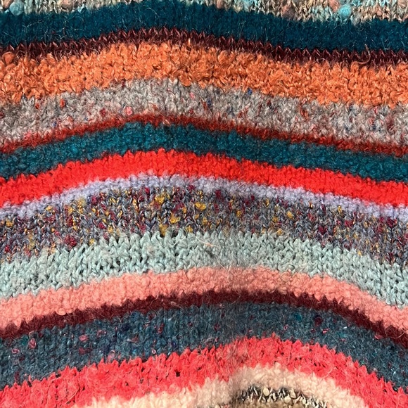 Vintage Hand knit sweater. - Picture 2 of 5